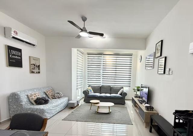 Aura Residence 1