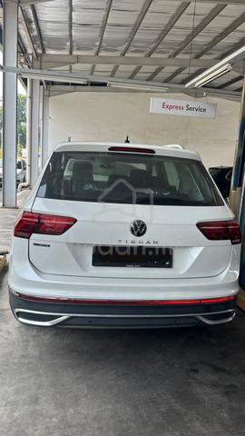 2024 Pre-Owned Tiguan Allspace Elegance IQ.Drive - 3
