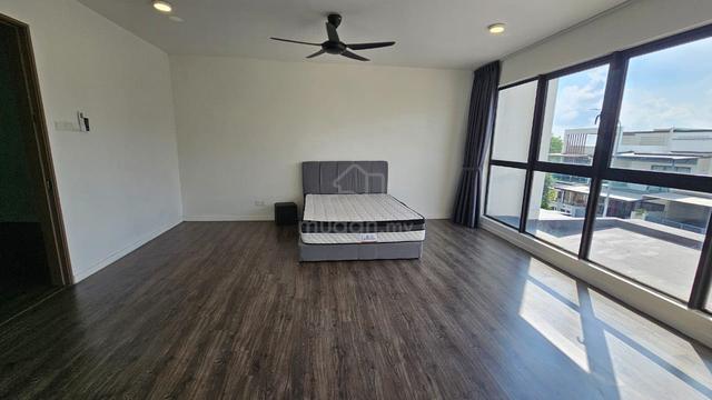 3 Storey House Sutera Heights Cheras Damai Perdana Good Condition 1
