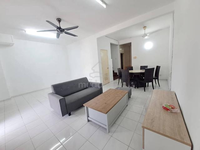 Bandar Botanic partialy furnished good unit for rent 1