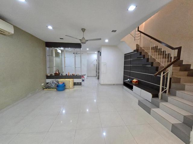 Taman seri bukit segambut 3 storey facing emty land for sell 1