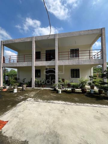 Kempas denai Bungalow 2.5storey Bare Unit 9bed 4big bath 1
