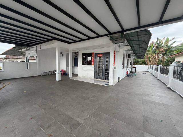megah ria / fully furnished / single storey semi d / big land 1
