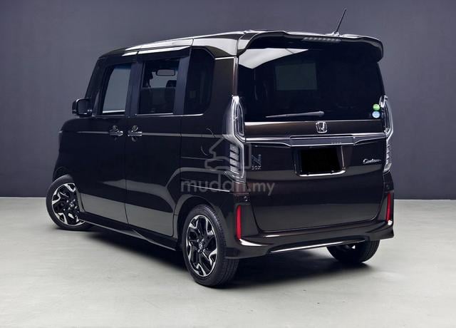 Mil18k 2018 Honda N BOX 0.7 CUSTOM G FSR - 2