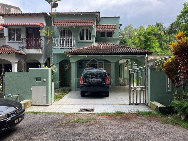 Double storey corner terrace w/large extra land 1
