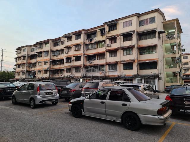 FLAT TAMAN NIRWANA 1
