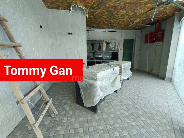Resort Hotel For Rent At Jalan Raja Uda Butterwort 3 Storey 32 Room 1