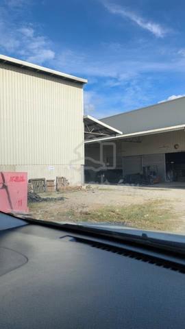 Warehouse For Rent @ Mantin Town 1