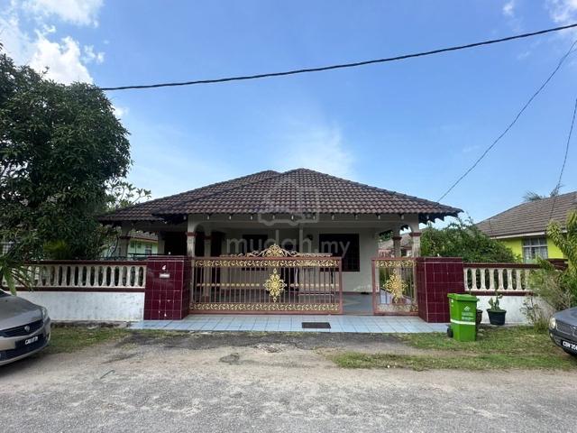 Banglo Setingkat Sungai Isap Damai 1