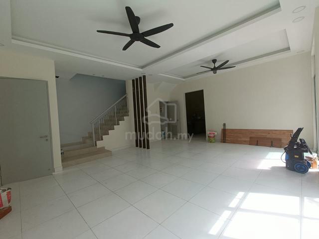 AAA Pulai Indah Double Storey Cluster Partial Furnished G&G 1