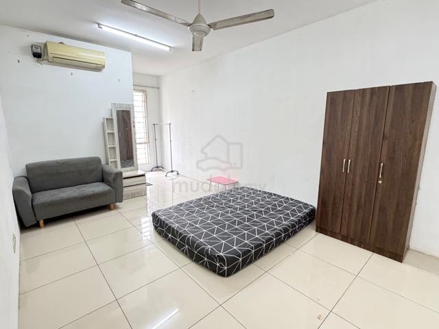 Nice Master Room with AirCond & Bathroom @ PV20 Condo PV Wangsa Maju 1