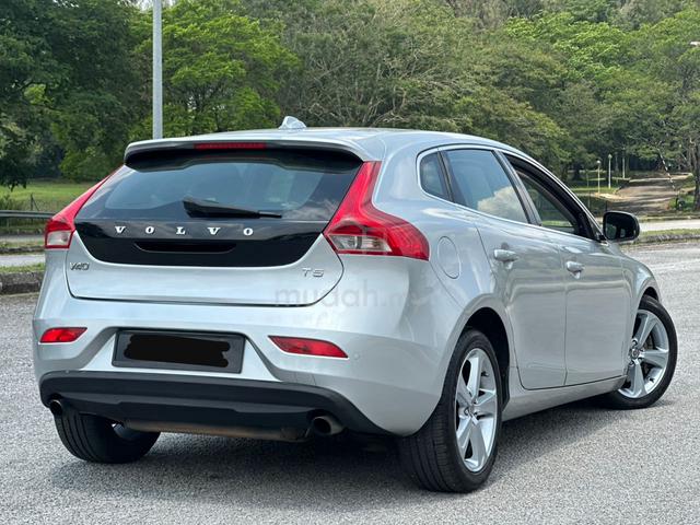 2014 Volvo V40 2.0 T5 (A) FREE WARRANTY 1 OWNER - 3