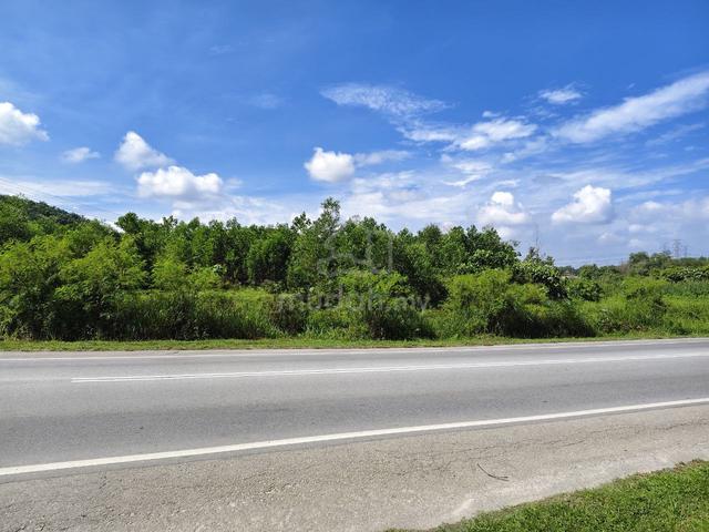 TANAH TEPI JALAN Puncak Alam Sebelah Pusat Koreksional 1