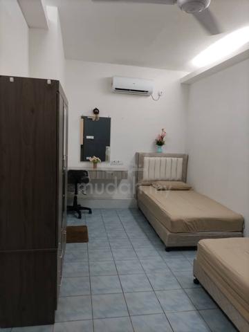 Master Room at Kepayan (Upstair Shoplot)For Rent 2