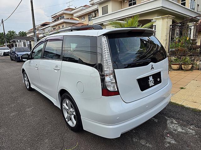 2010 Mitsubishi GRANDIS 2.4 (A)KEYLESS POWER BOOT - 5