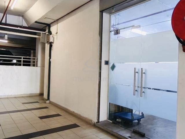 CHEAPEST UNIT! Golden Triangle 1. Sg Ara. 2nd Floor. Facing Main Road! 1