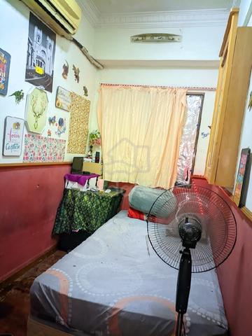 small room 1