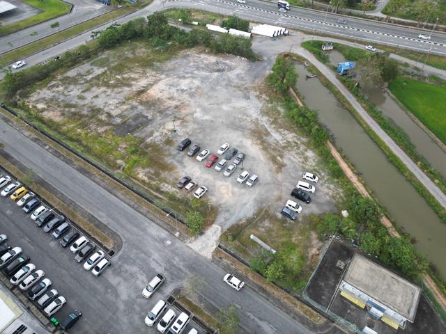 Facing Road , Highway Toll Selatan , Tesco , Commercial Land For Sale 1
