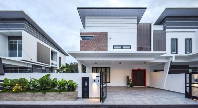 SEPANG 34X80 Limited SEMI D l Extra Land 15ft , Freehold 1