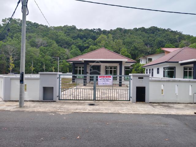 Banglo Cantik Chendering ( Lokasi AAA ), Kuala Terengganu 1