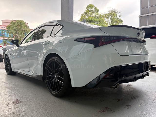 2023 Lexus IS300 2.0 F-SPORT MODE BLACK III/5A - 3