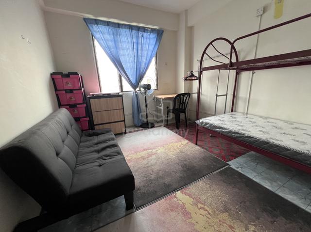 Bilik Sewa Besar Nilai, Desa Jati Apartment 1