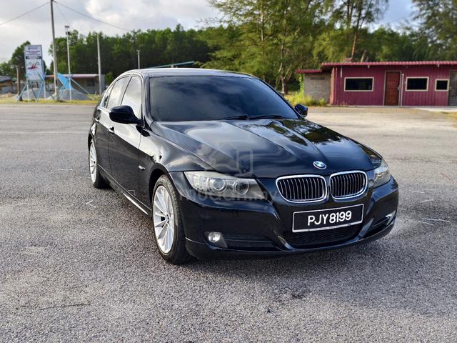 Bmw E90 323I - 1
