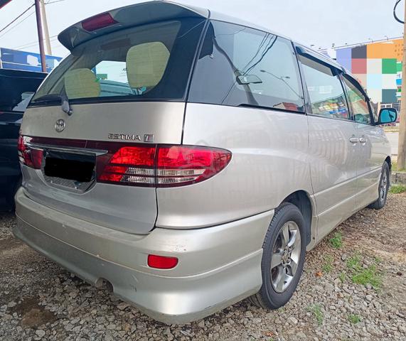 2003 Toyota Estima 2.4Cc 8 Seaters - 3