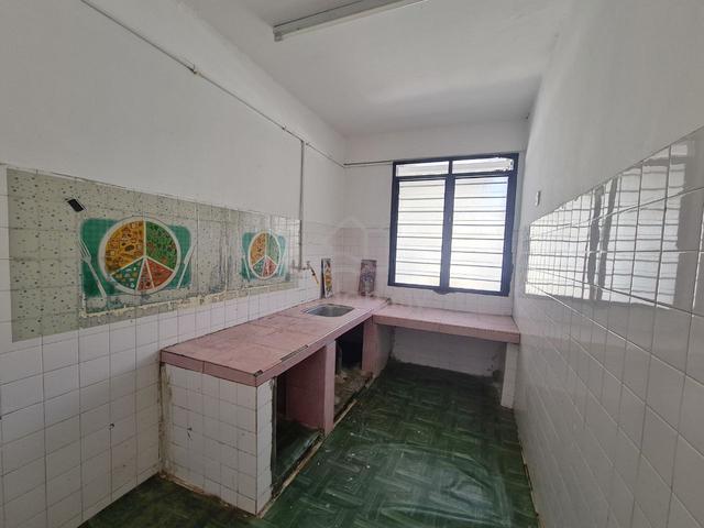 Taman Cempaka 2 Storey Terrace House For Sale / Freehold / Newly Paint 3