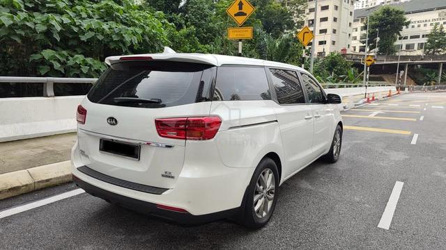 Kia Carnival 2019 — Low Mileage - 3