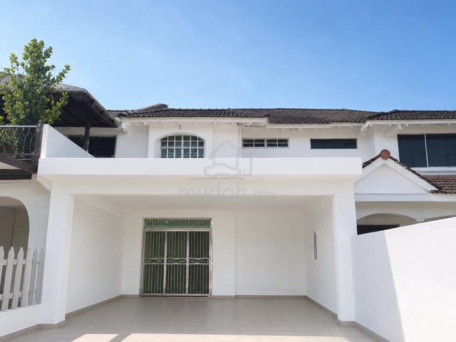 Renovated super Long Carporch 22x110ft 2 Storey Terrace Skudai Baru 1