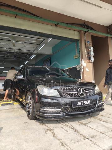 2011 Mercedes Benz C-CLASS 1.8 200 CGI BLUEEFCY - 1