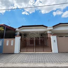 Single Storey Terrace House For Sale – Taman Kluang Indah, Kluang 1
