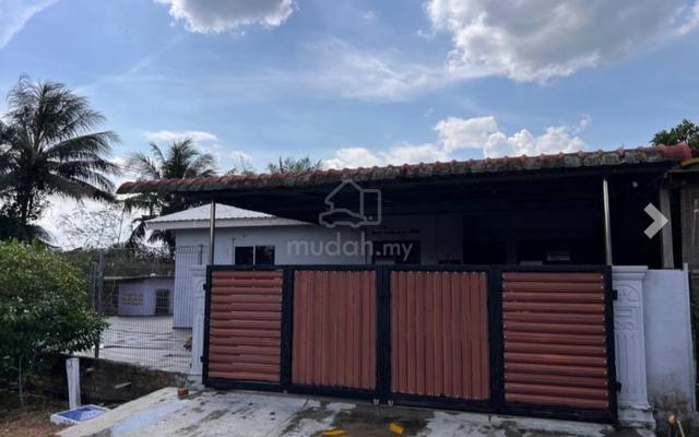 Rumah Teres Taman Mawar Buloh Kasap Segamat Johor 1