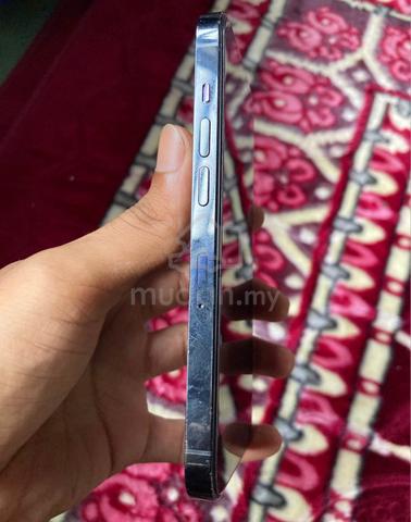 Carousel Image Selected