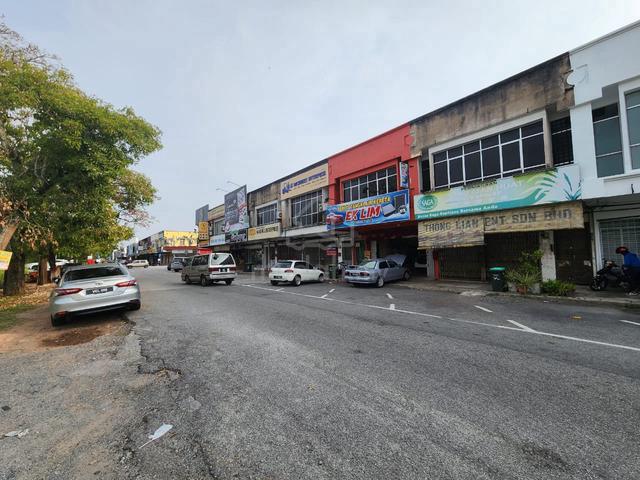 Tandop 2 Storey Shoplot For Sale 1