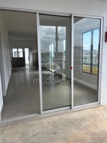 Rumah Corner lot untuk Disewa 1