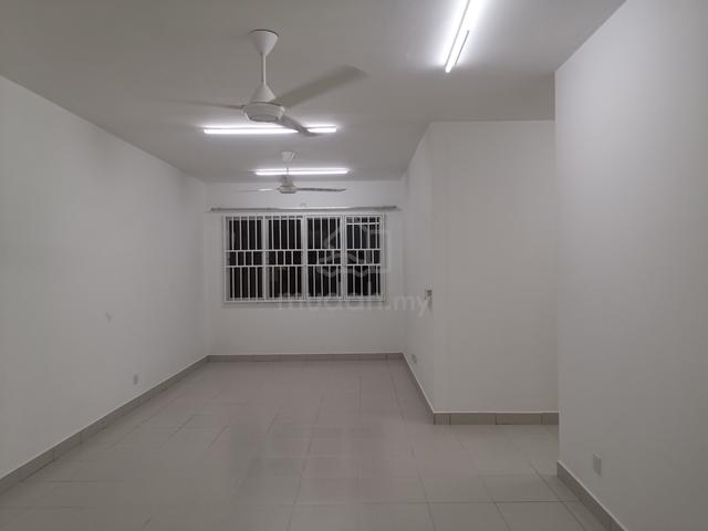 De Bayu Apartment 1