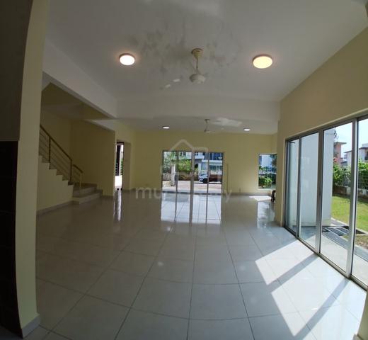 Kit Cabinet 2 sty Semi D house Taman Kayangan Pelangi Heights Mantin 1