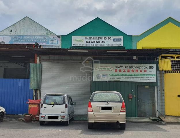 1½ Storey Factory For Sale | 28’ x 100’ | Nilai 1