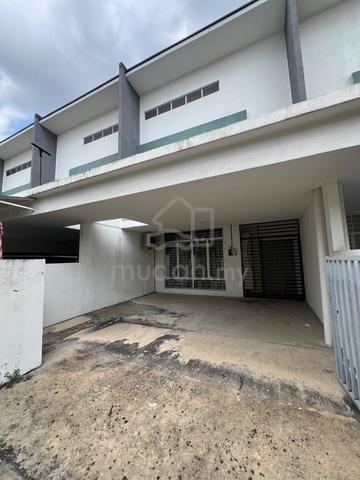 Rumah 2 tingkat Kota Warisan di Jual 1