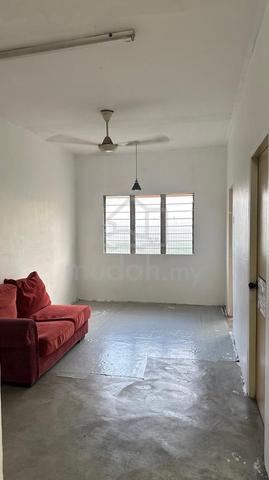 Flat PKNS Seksyen 7 Shah Alam 1