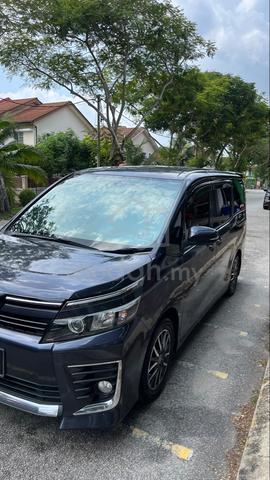 2015 Toyota VOXY 2.0 ZS GS DBA-ZRR80W (A) - 2