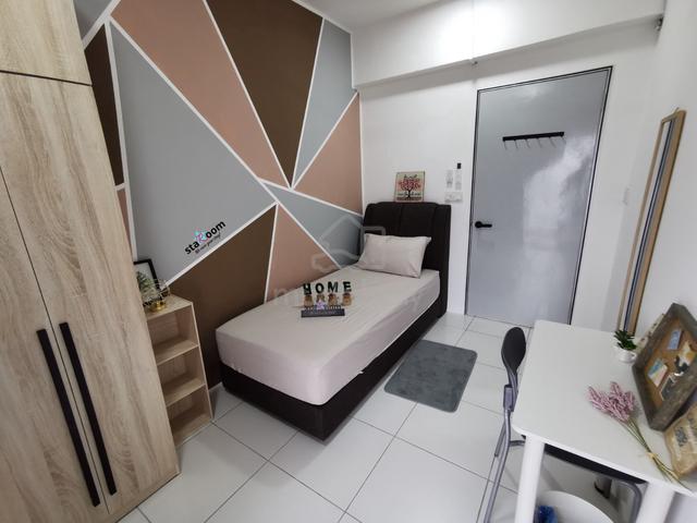 Single Room for Female in Axis Crown at LRT Pandan 1