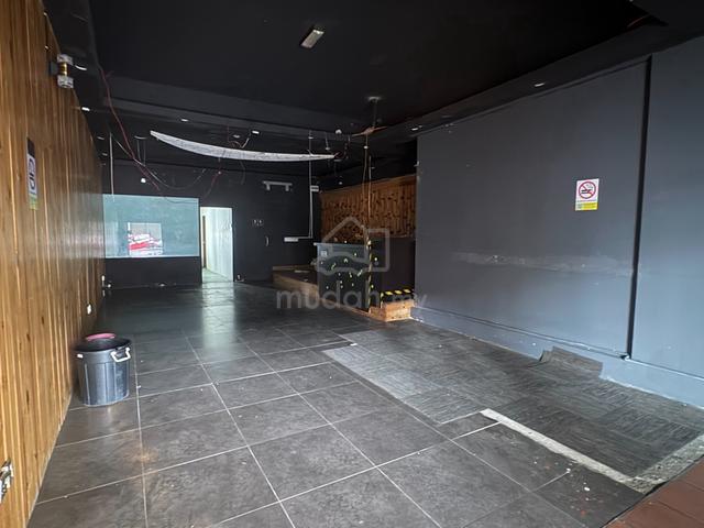 Ground Floor SHOP OFFICE PUTRA WALK Big Corridor walking to MRT Equine 1