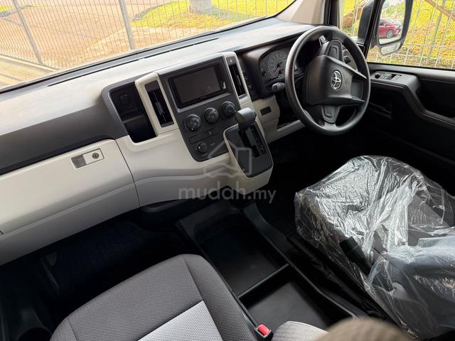 2025 Toyota HIACE 2.8 SLWB WINDOW VAN GDH321R (A) - 4