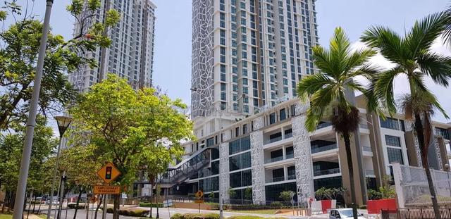 Kedai di Menara Shaftsbury Putrajaya sebelah Alamanda 1