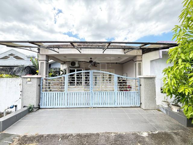 FACING OPEN 1 Storey Terrace House, Seksyen 4, Batang Kali. 1