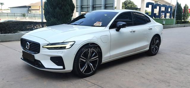 Volvo S60 T8 R-DESIGN 2.0L (A) full loan cash out - 1