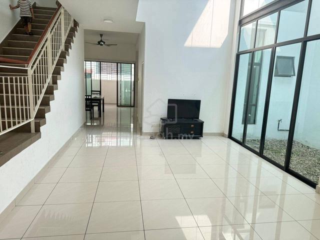 Taman Laguna @ Perling Double Storey Superlink For Rent 1
